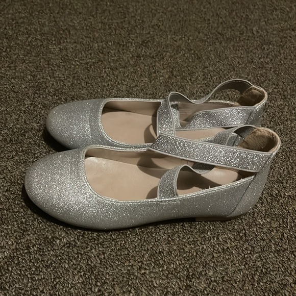 Girls Gymboree silver glitter ballet flats - Picture 4 of 4